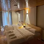 Отель La Perato